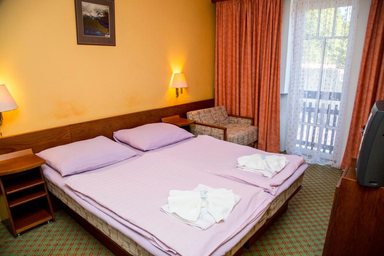 Hotel Prom Svoboda nad Upou Luaran gambar