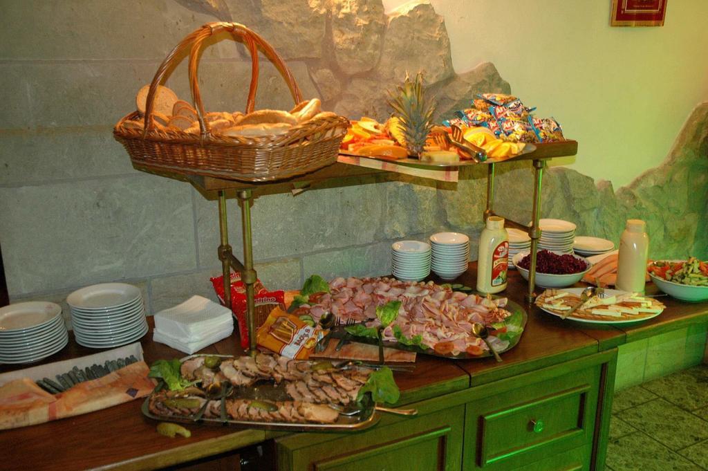 Hotel Prom Svoboda nad Upou Luaran gambar